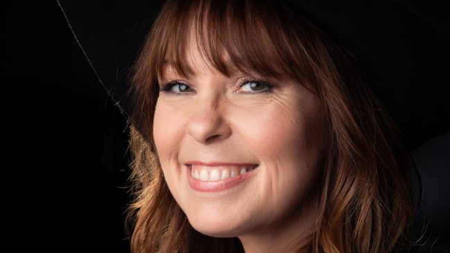 Katie Freudenschuss: One-Woman-Show