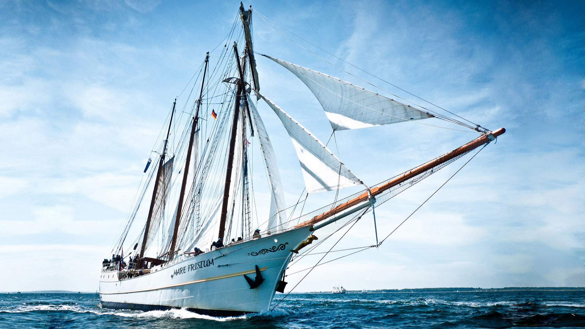 Brunch unter Segeln auf der Elbe