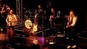 Die Nichten des Alls rocken beim Pitter im 1/4