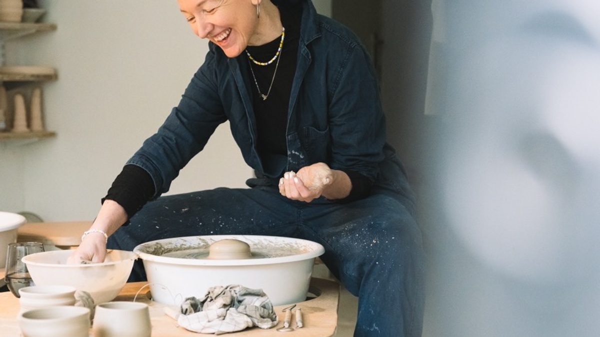 Töpferkurs an der Drehscheibe – kreative Auszeit in Köln