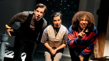 51. Mülheimer Theatertage: "Wimmeln" von Leah Luna Winzely