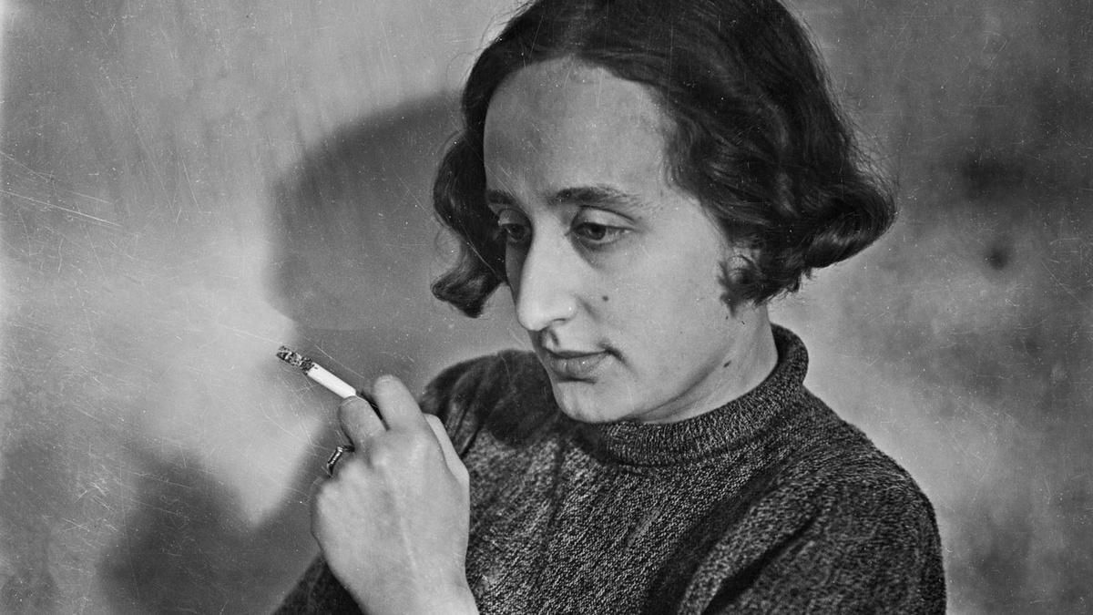 Edith Tudor-Hart. Crossing Lines