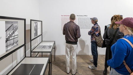 Sprechen über zeitgenössische Kunst: Das Gedächtnis der Steine