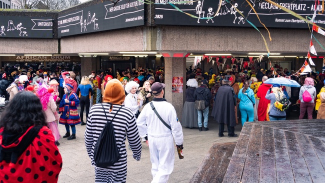 Fasteleerbert – Weiberfastnacht am Ebertplatz