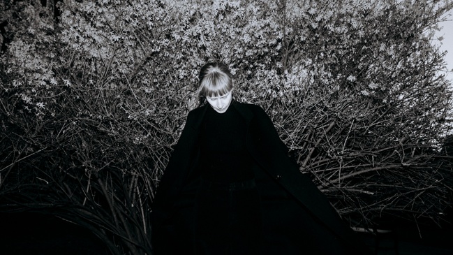 Jenny Hval I Support: Natali Garner
