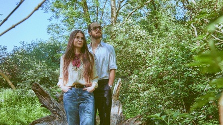 Amber and the Moon + Support: Lilou