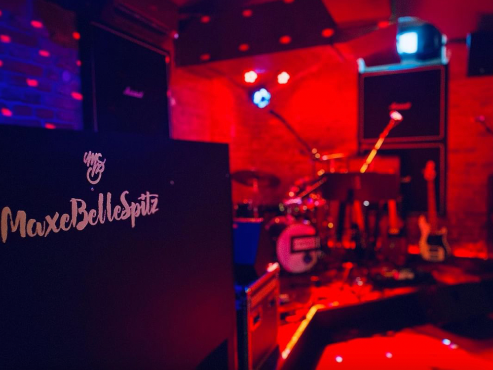 Indie Faschingsparty im Maxe Belle Spitz