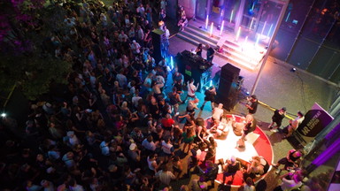 OpenAir-Rave im Museumskarree
