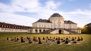 Outdoor Yoga @Schloss Solitude