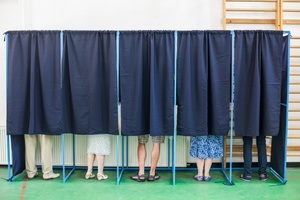 Lost in Wahlkabine? Kommentierte Lesung aus den Wahlprogrammen zur Landtagswahl 2023