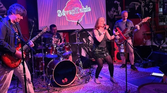 Séventaisie & Rabbit Hill