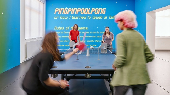 Spielfeld. Sport & Kunst