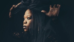 PHRE Festival Opening: Moonlight Benjamin + Tarta Relena + Sonido Gallo Negro