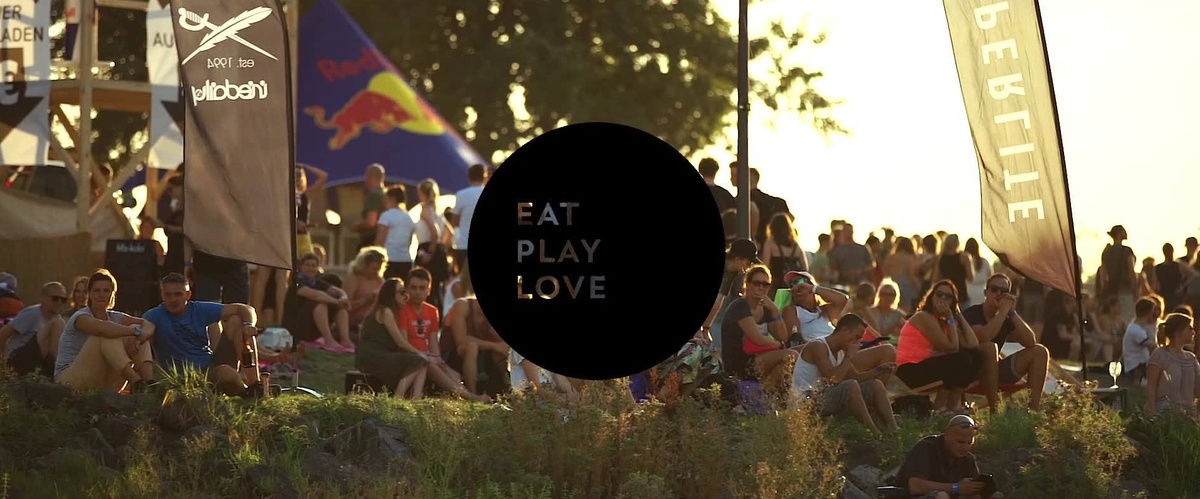 EAT • PLAY • LOVE