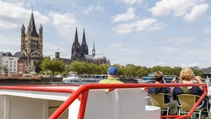 Schiffstour und Juwelen romanischer Kunst in Köln