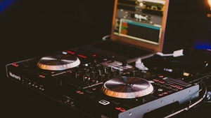 DJ Lounge | Open Decks