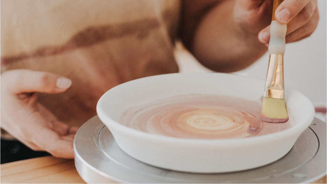 Sip & Ceramics München | Keramik bemalen, Drinks & Creative Vibes