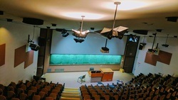 Foyer und Hörsaal - Oettingenstraße 67