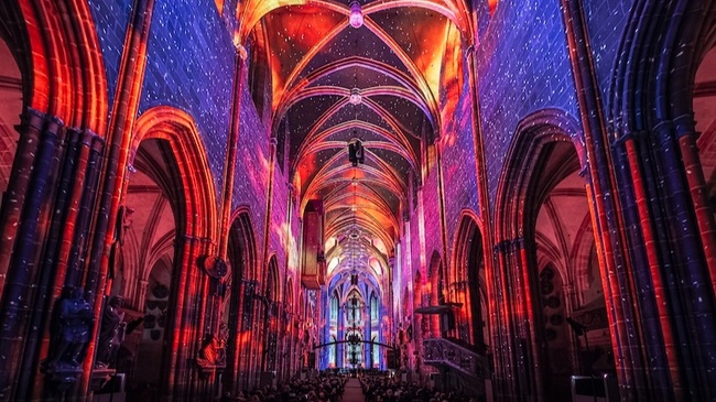 LUMINISCENCE - 360° Videomapping, Geschichte, Live-Chor und -Orgel