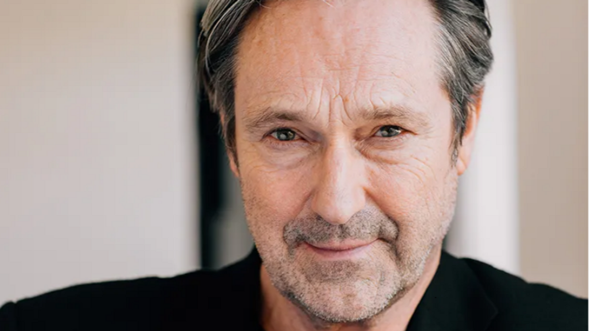 Lesung: Helmut Zierl "Follow the sun - Der Sommer meines Lebens"