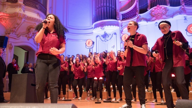 Soul, Pop, pure Leidenschaft: Gospeltrain entfacht geballte Chorkraft