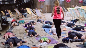 Yogafestival am Kulturstrand München by Pop Up Yoga Muc