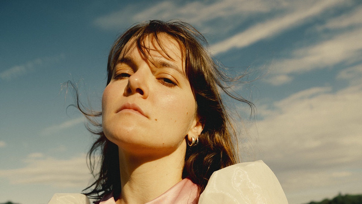 Mel D | Young Bones Tour