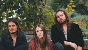 Dear Robin (Vintage Rock) und Hâdzen (Vintage Psychedelic Rock) // Feathers & Fuzz Tour 2025 & Guests