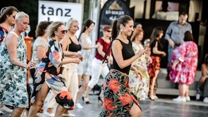 Salsa am Kö-Bogen