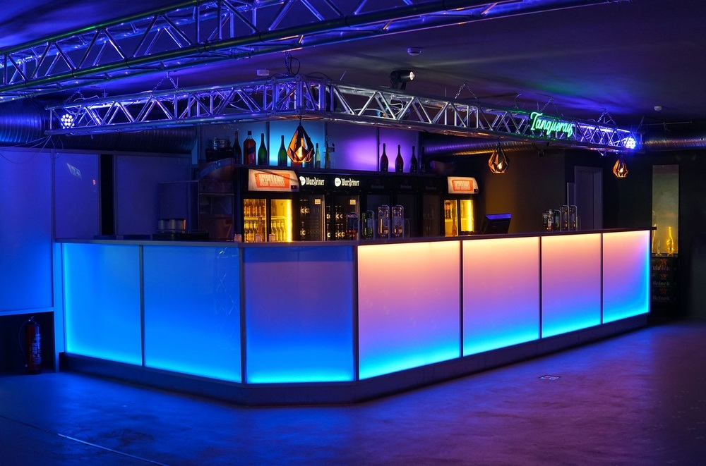 NEXTDOOR GERMANY PRESENTS: YALLA!