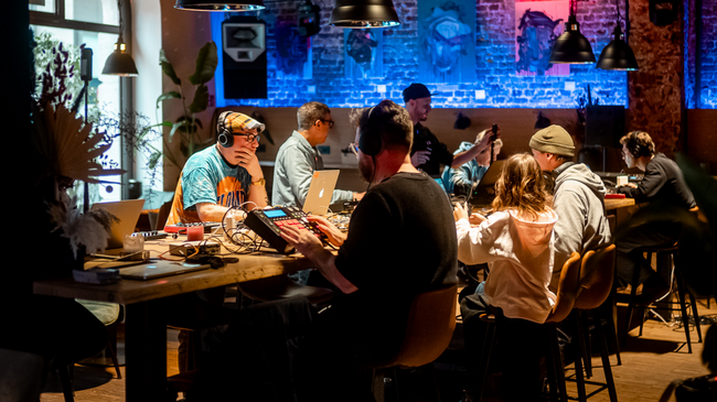 We Love Breaks - Sample Session