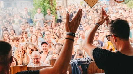 ZU HIMMELFAHRT auf Wolkezwei • Tages Open Air • Leipzigs urbane Stadtidylle an der AWK