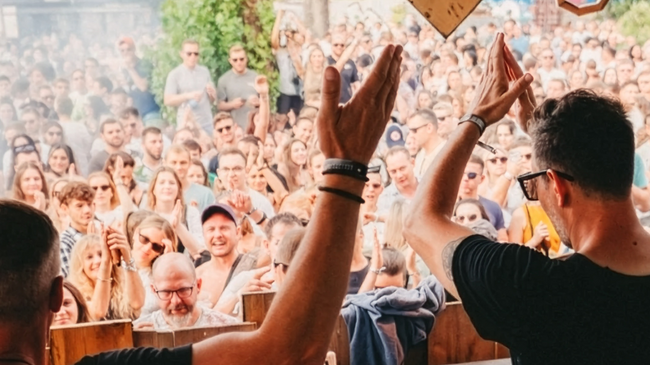 ZU HIMMELFAHRT auf Wolkezwei • Tages Open Air • Leipzigs urbane Stadtidylle an der AWK