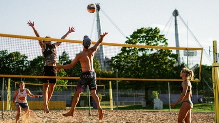 Beachcup Schnelle Brille 4 vs. 4 All Genders Beachvolleyballturnier
