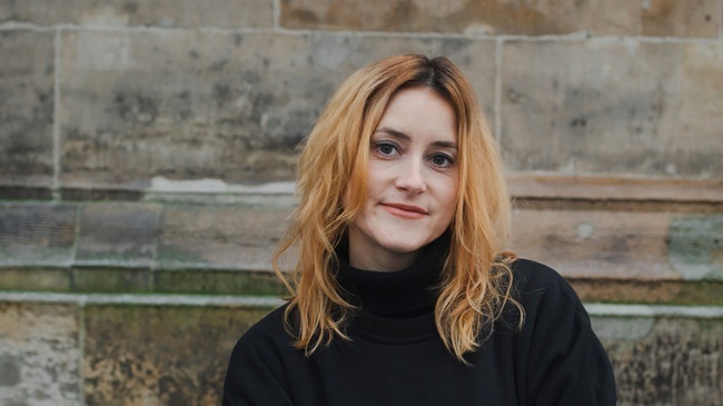 Alisha Gamisch liest aus "Parasiti"