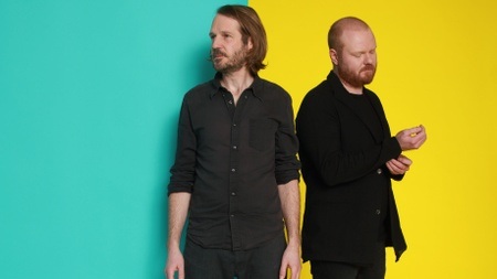 Gisbert zu Knyphausen und Kai Schumacher   --- Lass irre Hunde heulen - Gisbert singt Schubert