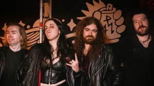 Lo-Fi InStore Gig mit Avalanche