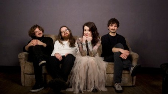 Larkly (Indie-Pop, Singer-Songwriter)