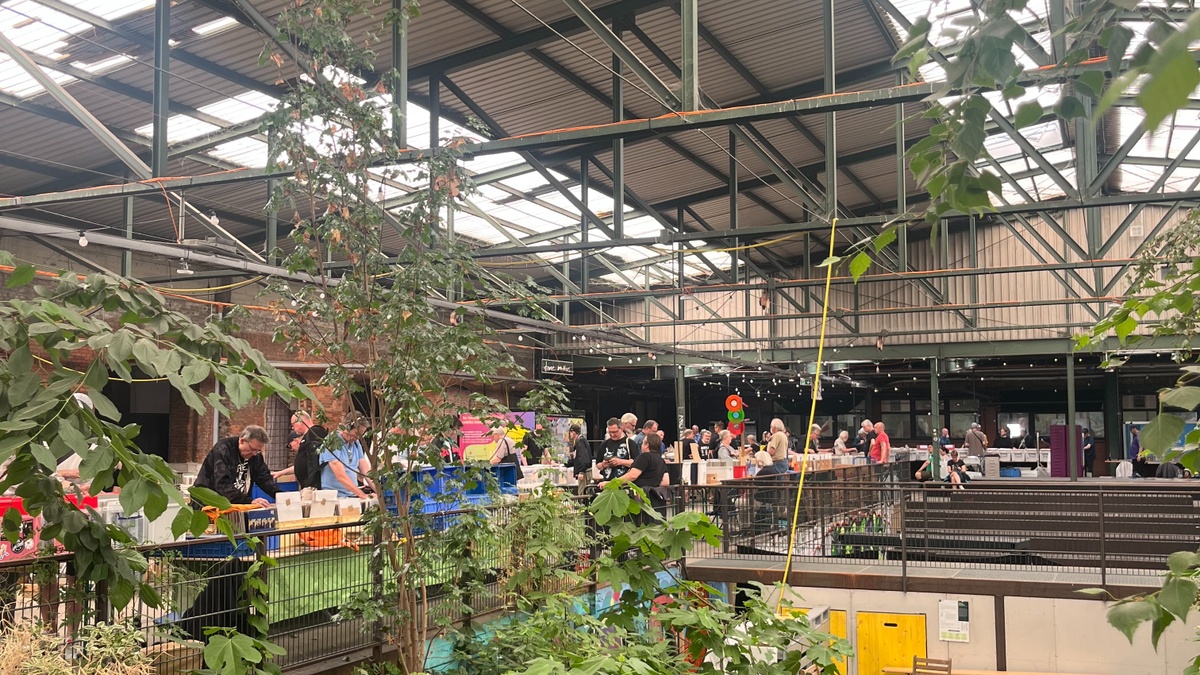 Flohmarkt Gleishalle