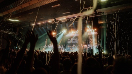 RELEASE KONZERT! JAZZRAUSCH BIGBAND: »BANGERS ONLY!« Die Essenz aus zehn Jahren konzertantem Techno