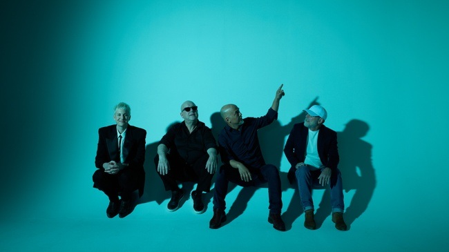 Pixies - P40 - Celebrating 40 Years - myticket Jahrhunderthalle