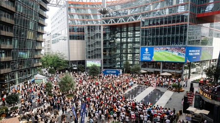 Fußball-Sommer am Potsdamer Platz