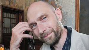 Eric Pfeil: Hotel Celentano