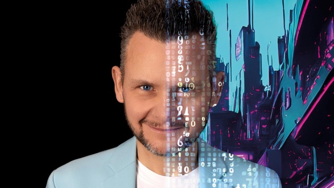 Tobias Mann "Real/ Fake"