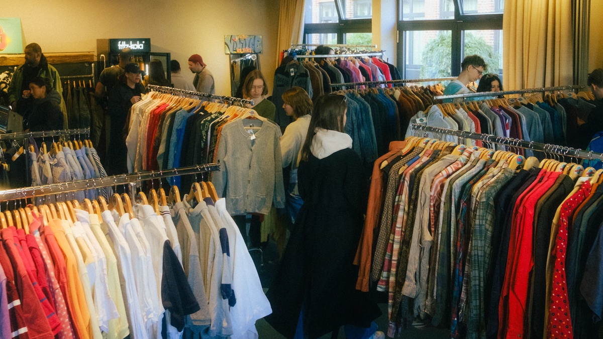 Vintage Pop-Up x Art Gallery