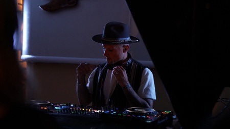 Wellenklang auf der Elbe - Showcase