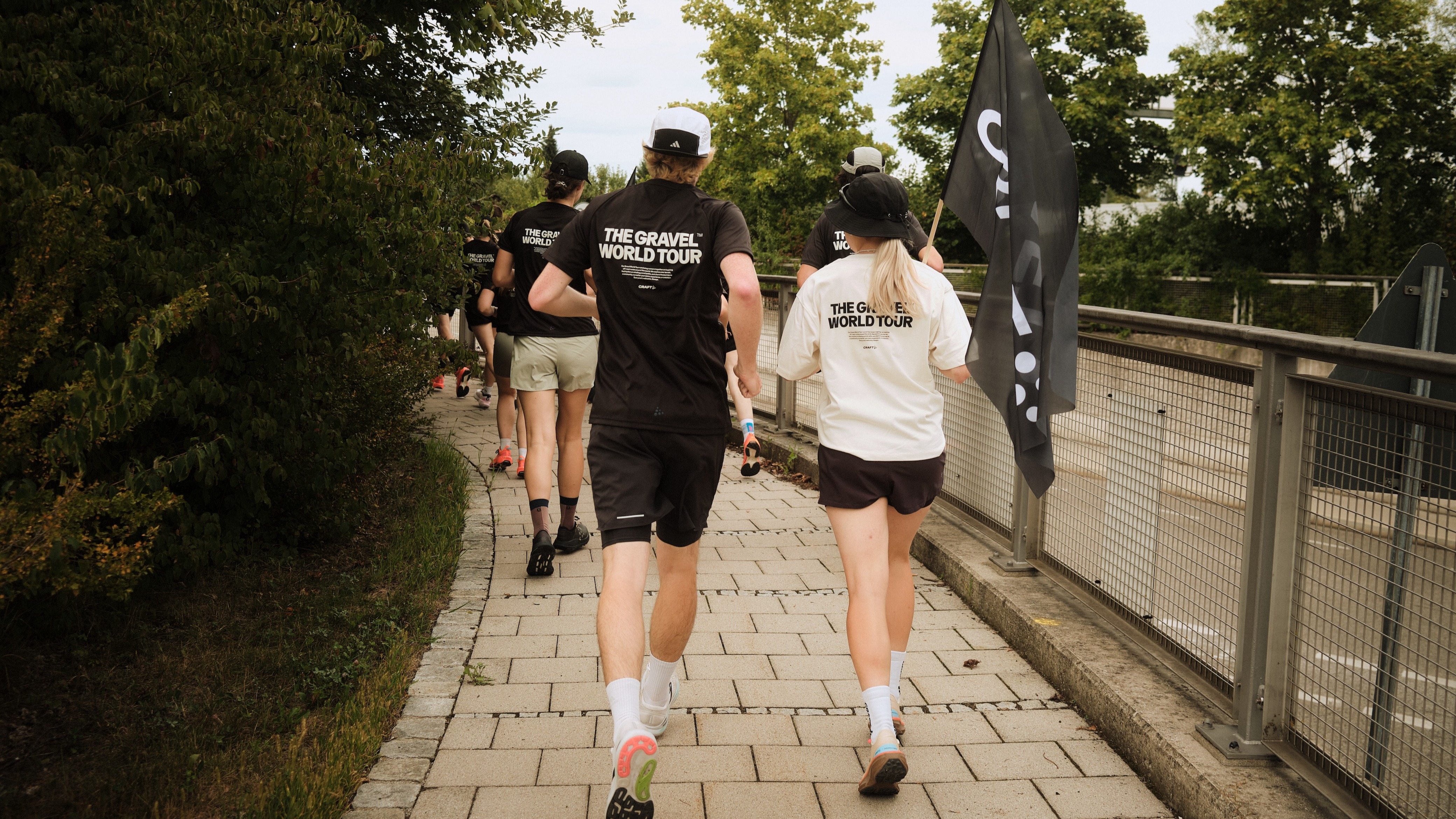 CRAFT Gravel World Tour x cozy.runclub