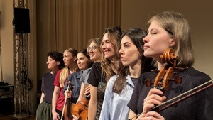 Streichquartett und Theater:  "Deine Finger halten den Hals umklammert - Ein Theaterstück in F-Dur"