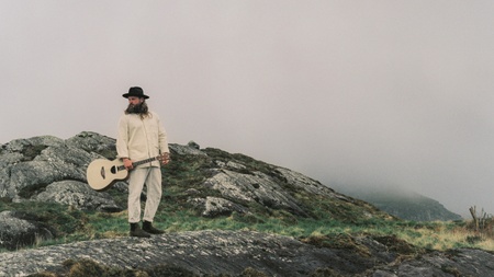 IAN HOOPER