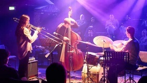 Junge Szene: Carlotta Armbruster Trio